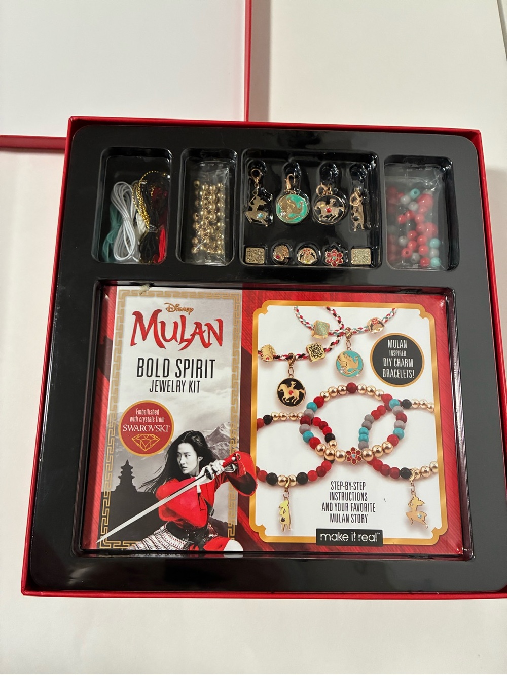 Disney Mulan Bracelet Kit – Red, Turquoise & Gold Charm Set